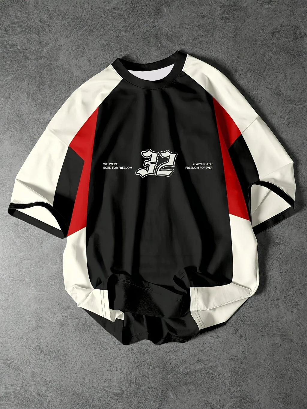 Short sleeve t-shirt with letter 32 print