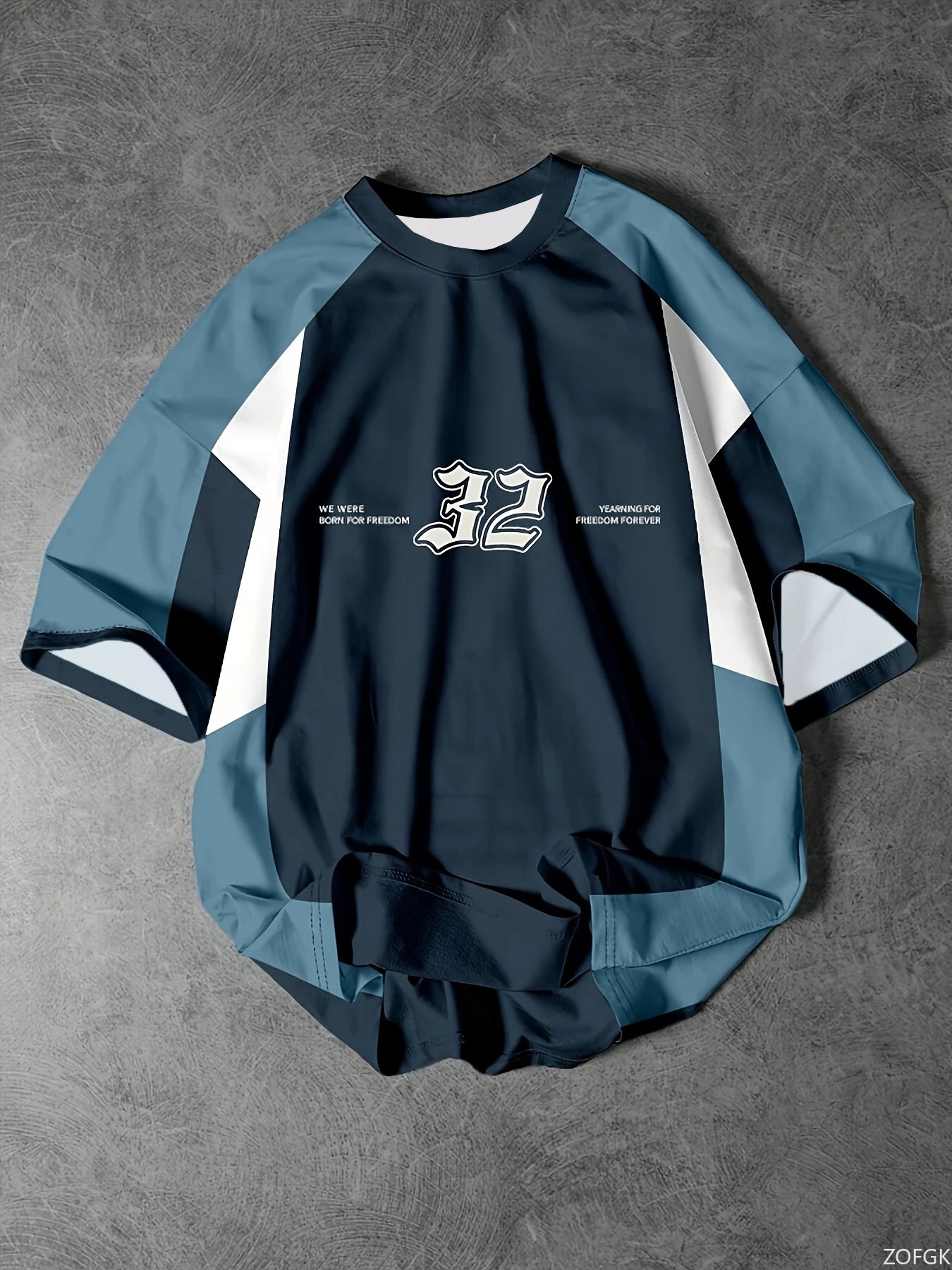 Short sleeve t-shirt with letter 32 print
